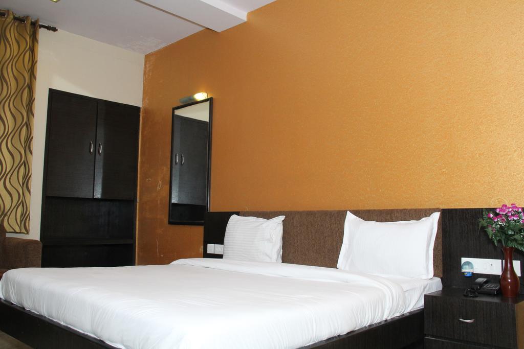 Hotel Royal View Jaipur Buitenkant foto